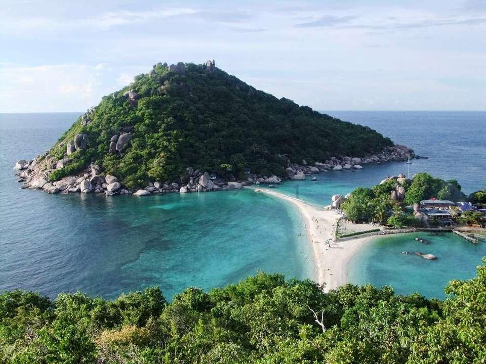 云南镇雄山体滑坡已致31人遇难